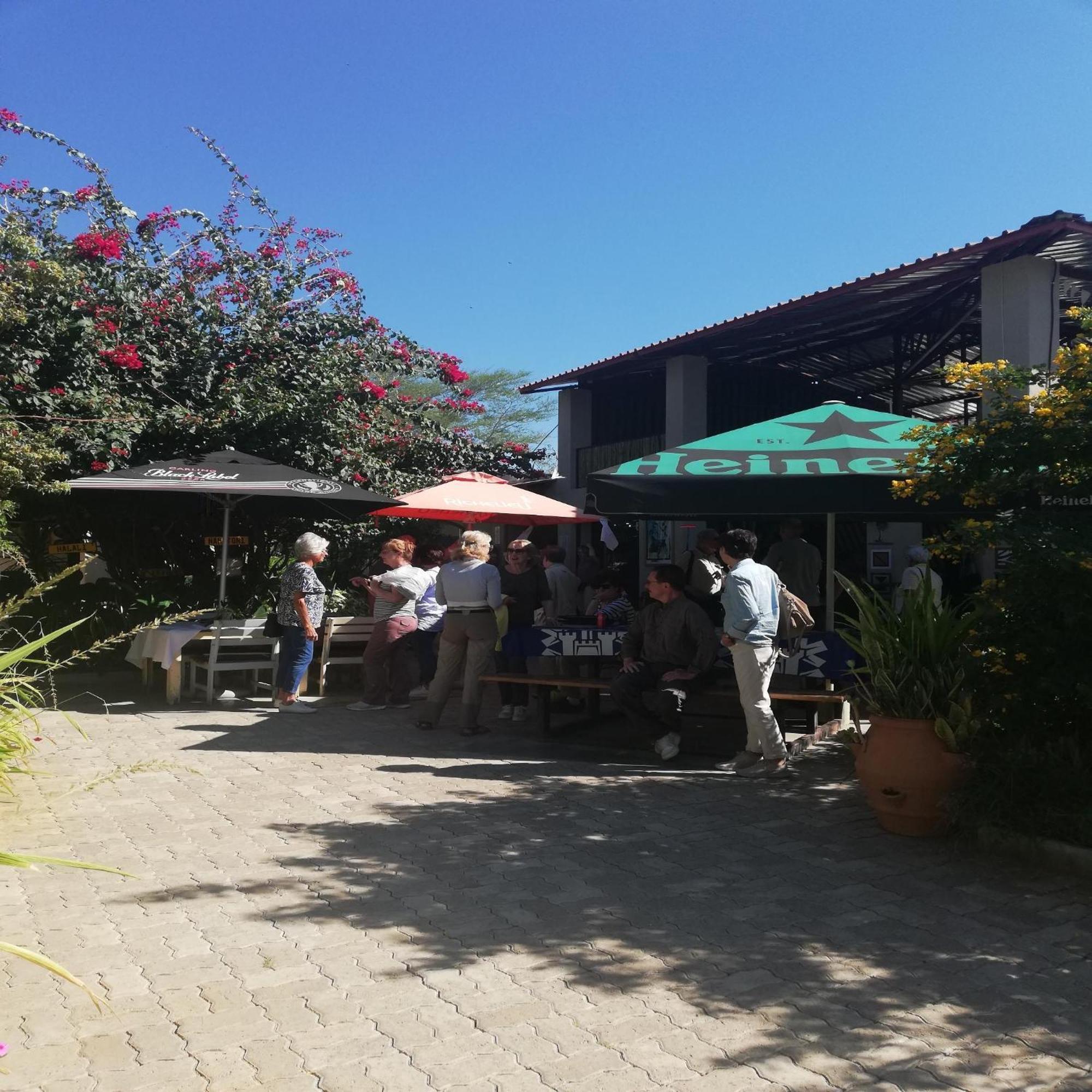 The Farmhouse Boutique Guesthouse And Beergarden Cc Оучо Экстерьер фото