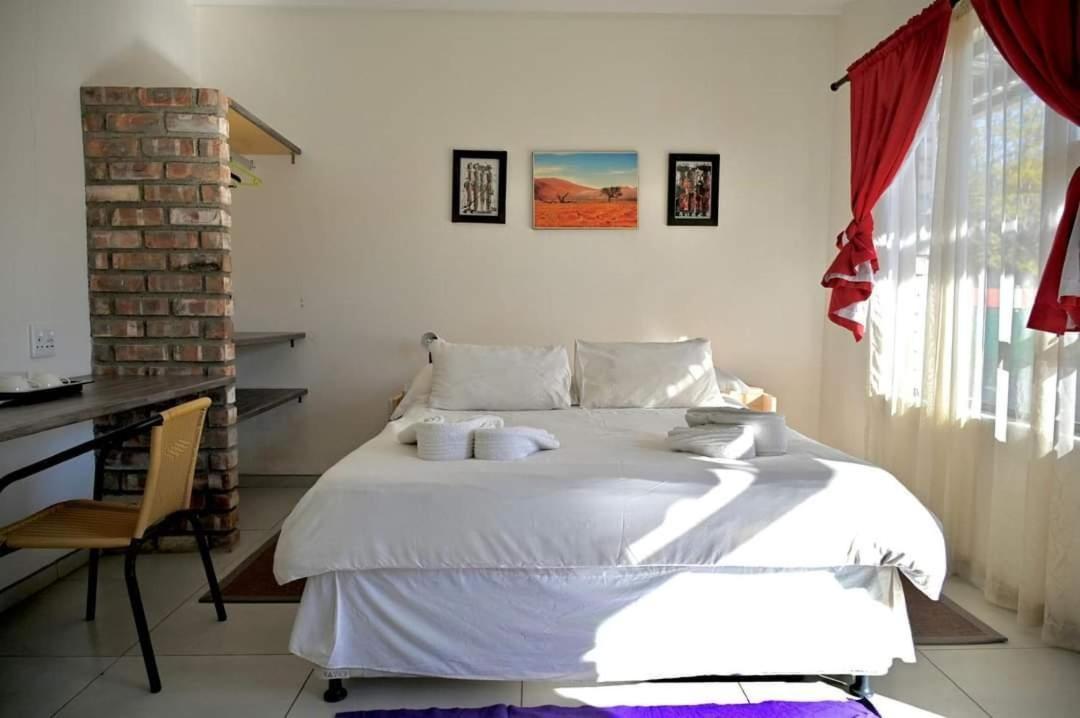 The Farmhouse Boutique Guesthouse And Beergarden Cc Оучо Номер фото